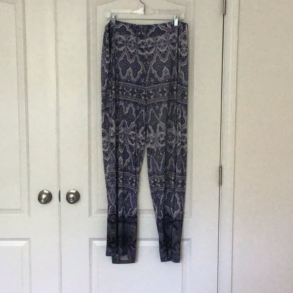 Patterned pants